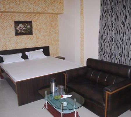 Hotel Surya Jumri Tilaiya Экстерьер фото